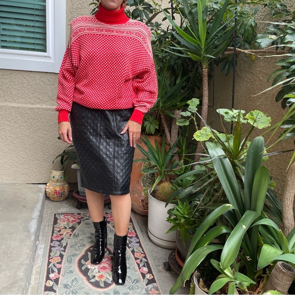 Prada black patent leather booties - Picture 4 of 16